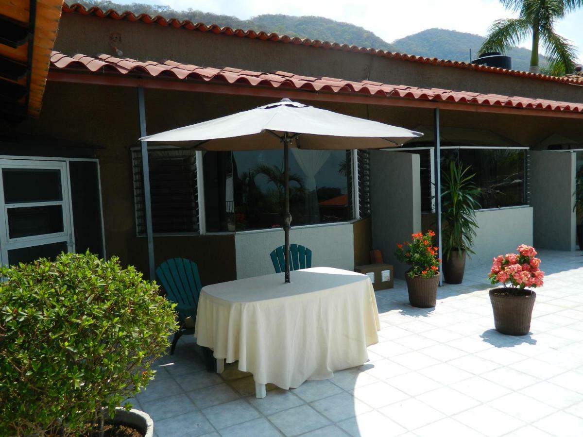 Casa De La Abuela Bed & Breakfast Ajijic Ngoại thất bức ảnh
